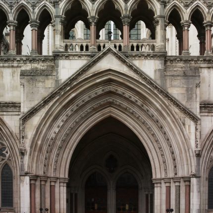 The,Main,Entrance,To,The,The,Royal,Courts,Of,Justice