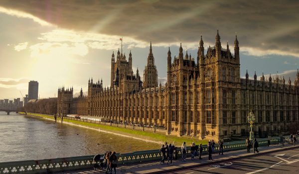 London,England,,The,British,Parliament,And,Thames,River,Under,Dramatic